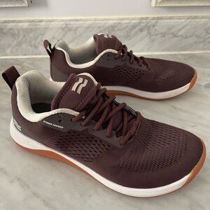 Strike movement Haze trainers burgundy